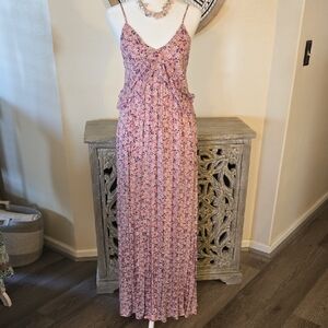 Chic Floral Maxi Dress in Pink and Purple